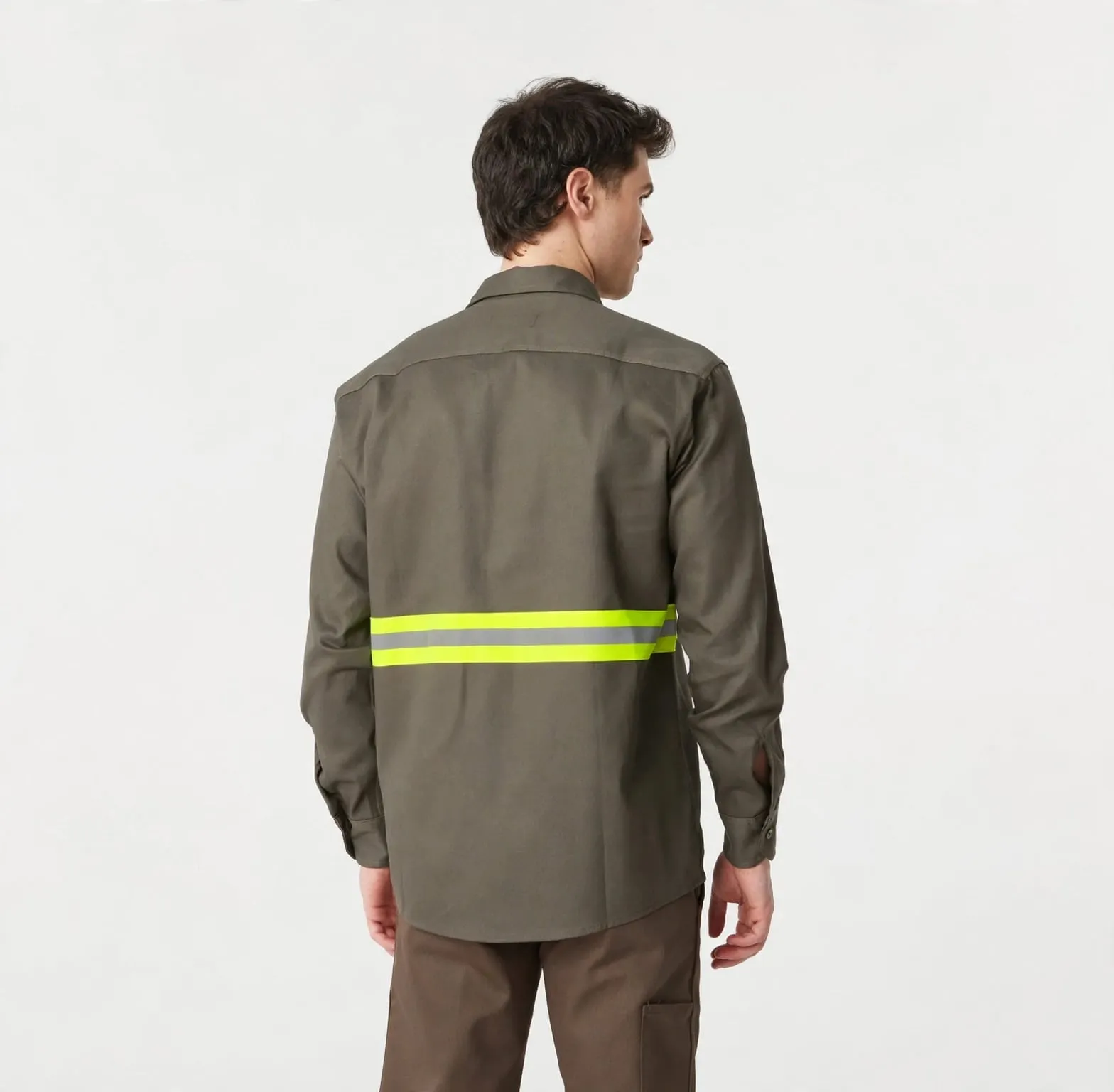 Camisa de trabajo verde, de espalda