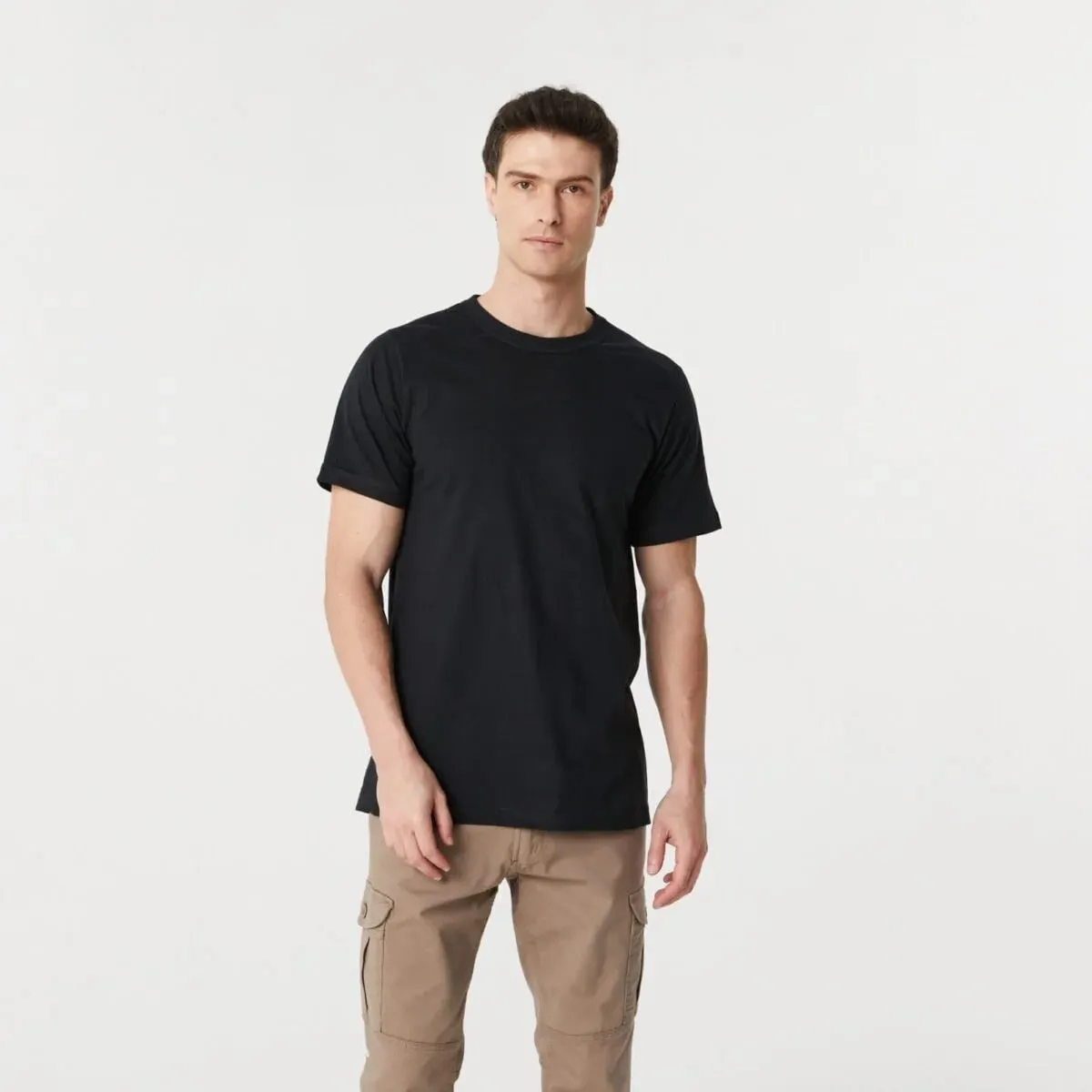 Remera cuello redondo negro